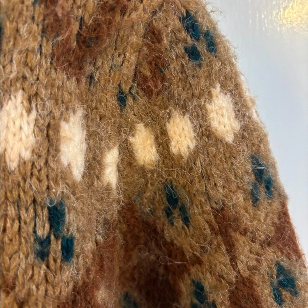 Zara Fair Isle Sweater size S, boxy fit, soft, cozy, winter - Picture 6 of 6